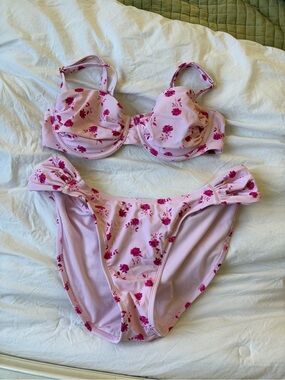 Shade & Shore Pink Floral Underwire Bikini Set